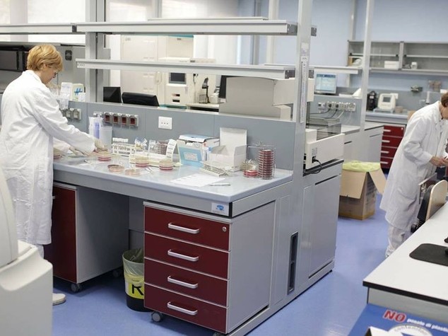 Sanità: Zingaretti inaugura laboratorio? Microbiologia al Pertini