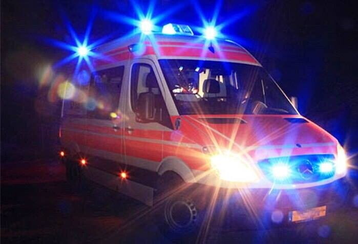 Sull'A4 con l'auto in panne, uomo travolto e ucciso nel Novarese