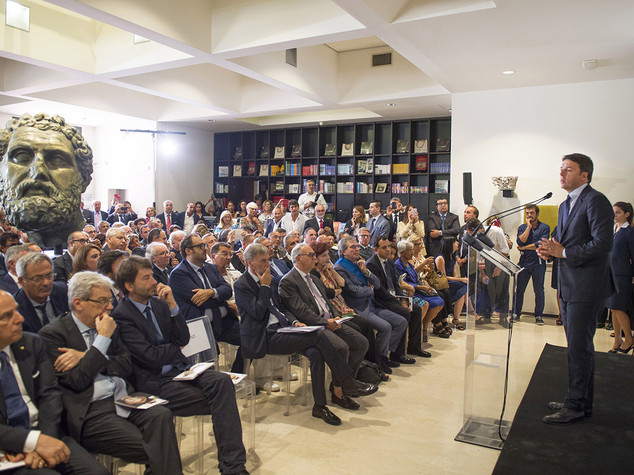 Renzi a Taranto, dopo anni di promesse facciamo sul serio