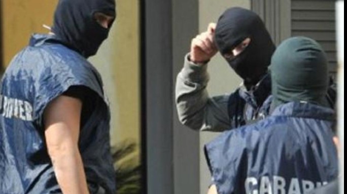 Terrorismo, espulso tunisino in contatto con foreign fighters