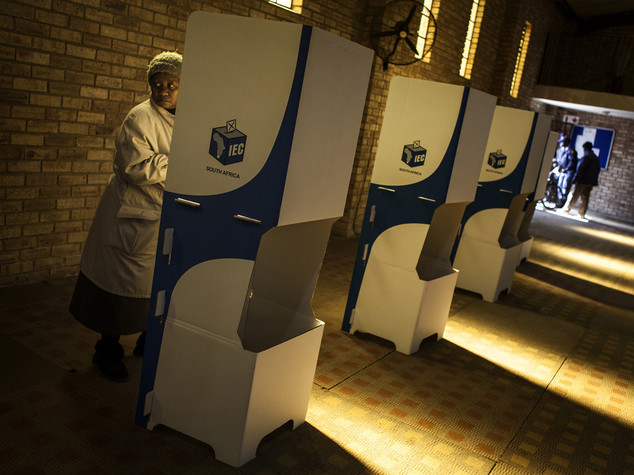 Sudafrica: 26 milioni a voto amministrativo, referendum su Zuma