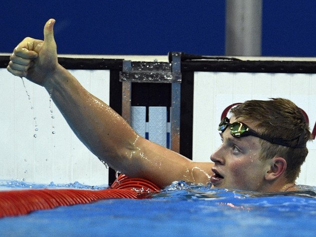 100 rana, record mondiale per Peaty, fuori Toniato