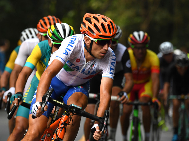 La sfortuna ferma Nibali, oro a Van Avermaet