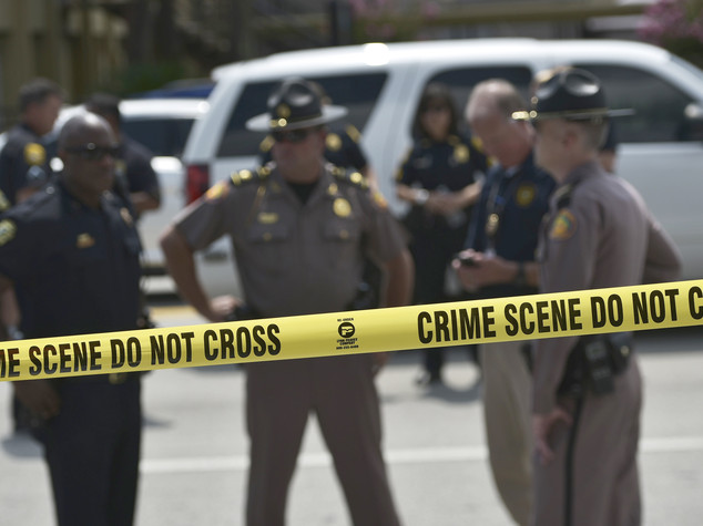 Spari su poliziotti in Arkansas, 2 colpiti
