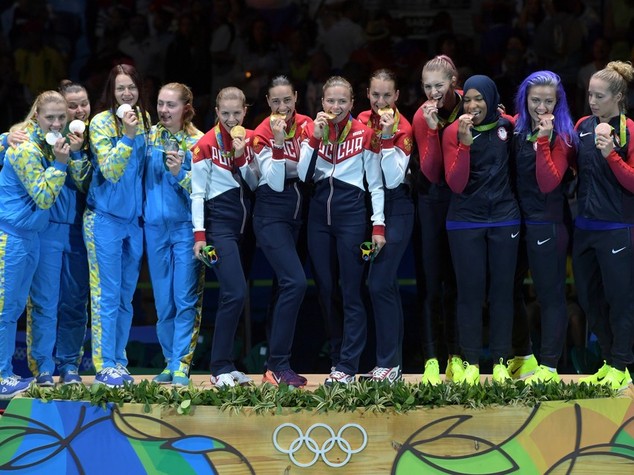 Russia d'oro nella sciabola donne a squadre