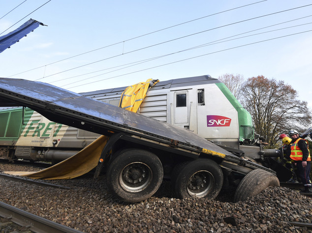Incidente ferroviario in Francia, una dozzina di feriti