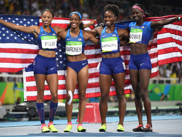 Atletica 4x100 donne, oro alla staffetta statunitense