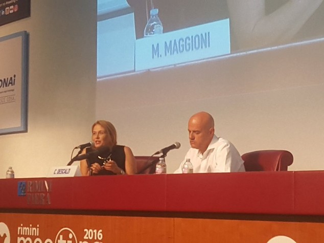 Descalzi, gas e rinnovabili sono il futuro