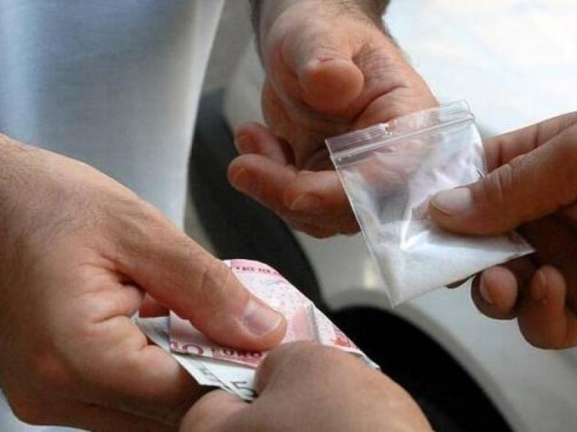 Droga: spaccio cocaina, 40enne arrestato dalla polizia a Lecce