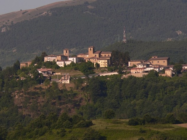 Terremoto: montata tensostruttura Asl per anziani a Montereale