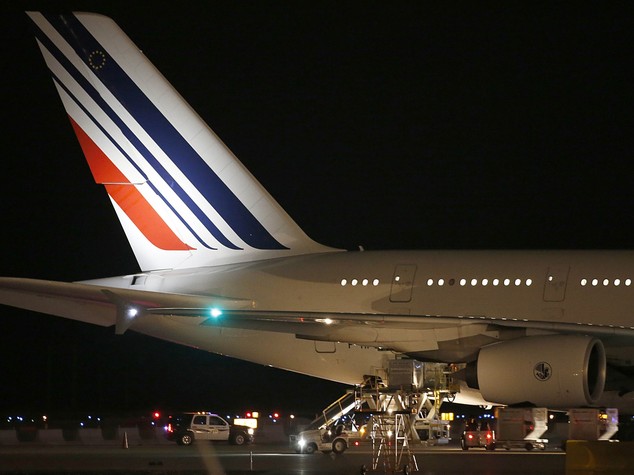 Topolino blocca volo dal Mali a Parigi
