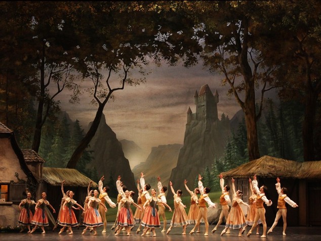 Balletto Scala in Cina con Giselle e Cello Suites