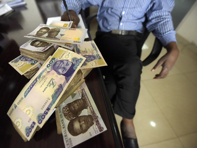 Nigeria: entra in recessione, in forte calo investimenti esteri