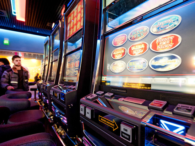 Assalto armato a furgone con 1000 euro monete slot machine Oliena