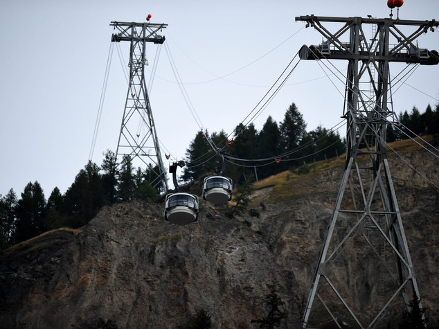Monte Bianco, riparte la funivia. Salvi i 17 passeggeri