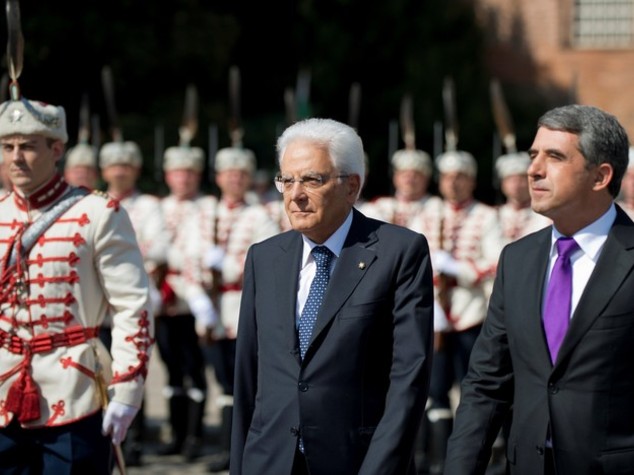 Mattarella, Ue stringa su Brexit e assuma ruolo per crisi Siria