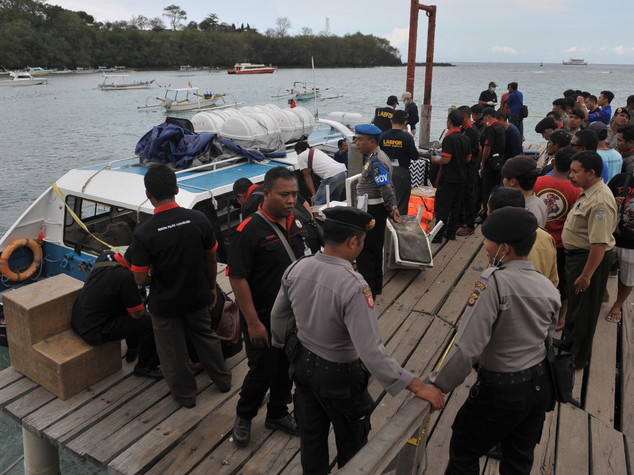 Esplode battello a Bali, due morti. Illesi i due italiani a bordo