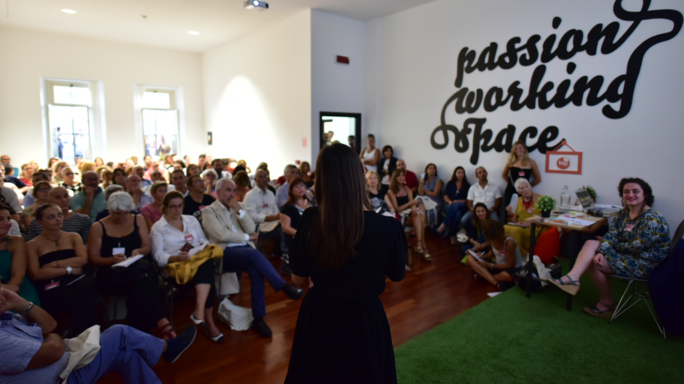 Host Airbnb fanno squadra, a Roma Home sharing club - Video