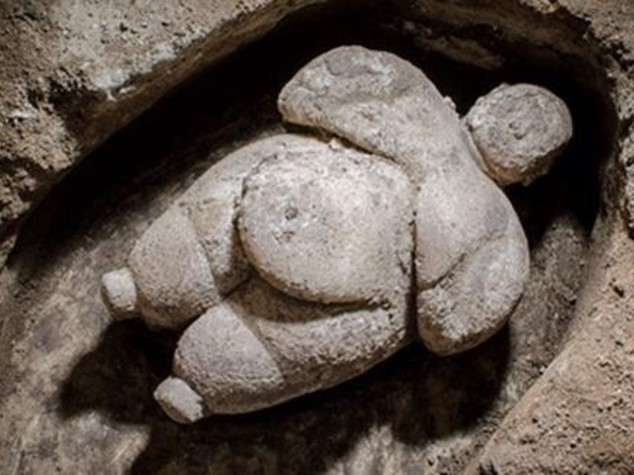 Turchia: statua di donna del neolitico ritrovata a Konya
