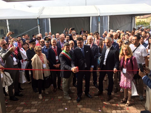 Mega quartier generale per i laser italiani che hanno conquistato il mondo - VIDEO
