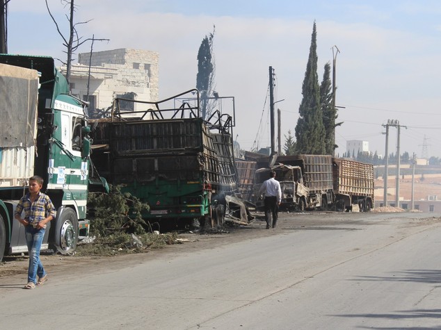 Strage in Siria, bombe su 18 camion convoglio aiuti