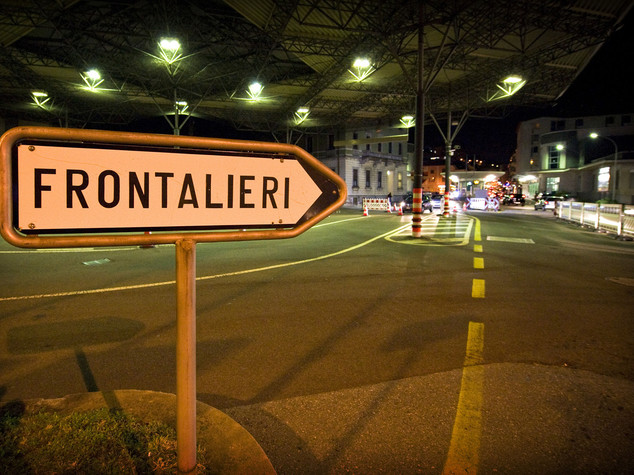 Canton Ticino vota contro frontalieri, monito di Gentiloni