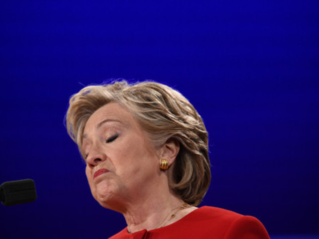 Clinton avanti nei sondaggi, imbarazzo per gaffe Bill