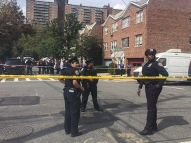 Un pompiere morto e 7 persone ferite in esplosione Bronx