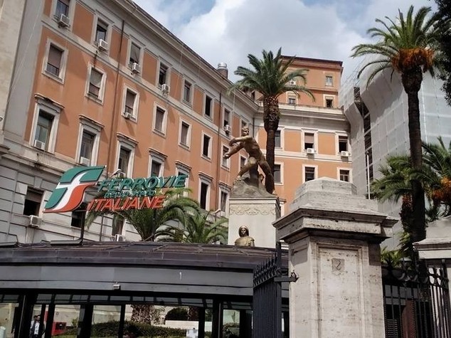 Fs investono 94 miliardi, "saremo soggetto unico con Anas"