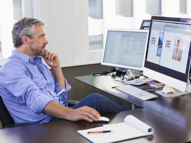 Cinquantenni in cerca di lavoro, competenze digitali necessarie