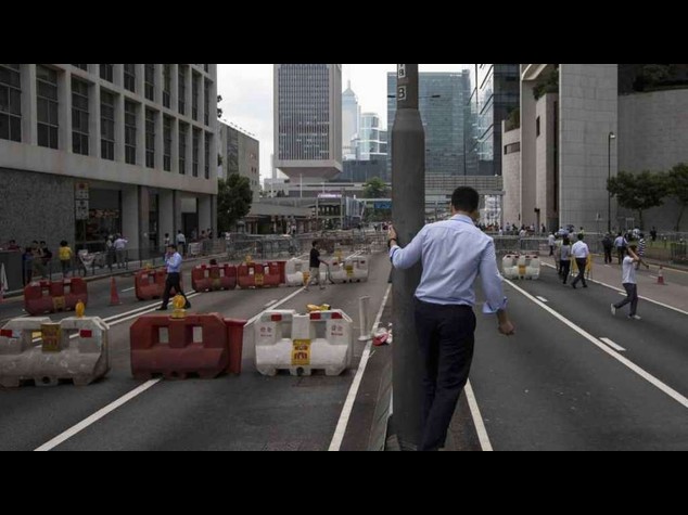Hong Kong: dilaga la protesta, Pechino "Nessuni interferisca" - Video e Foto
