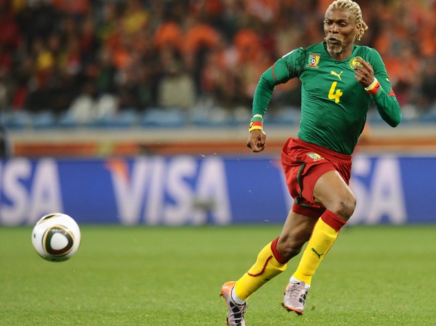 Camerun: ex calciatore Song colpito da ictus, e' in coma