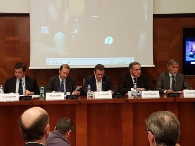Auto: accordo Fca-Iveco-Snam per sviluppo metano carburante green