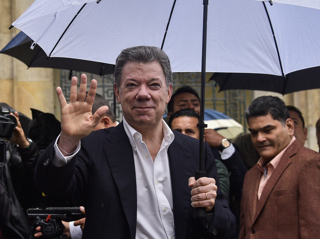 Chi è Santos, l'acerrimo nemico che ha fatto la pace con le Farc