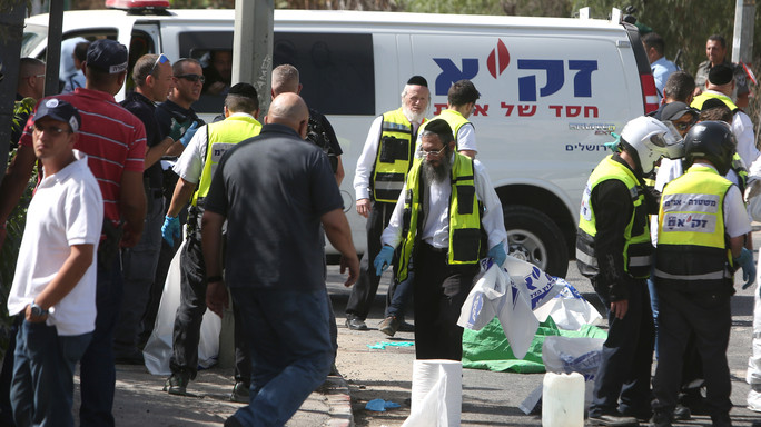 Attacco ai civili a Gerusalemme, due morti