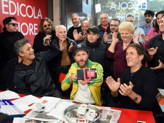 Ripartita "Edicola Fiore" su Sky, Jovanotti primo ospite di Fiorello