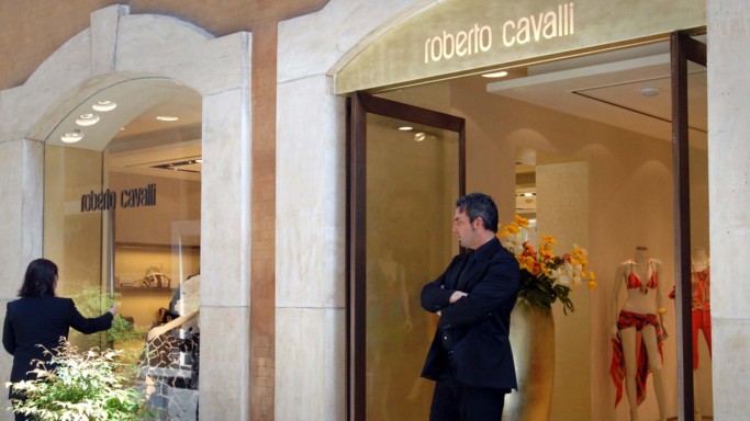 Roberto Cavalli chiude a Milano. E taglia 200 dipendenti