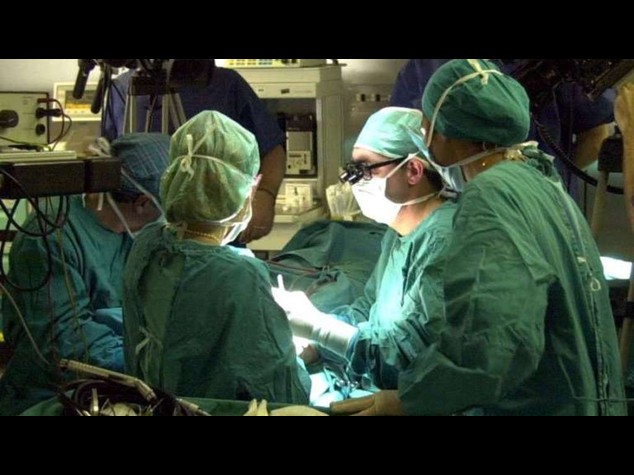 Soluzione salina piu' salata riduce complicanze post-operatorie