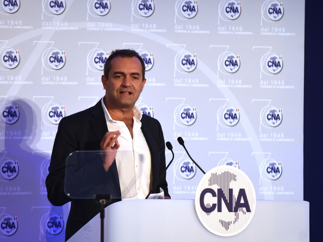 Assemblea Cna, De Magistris a governo "sud non è zavorra"