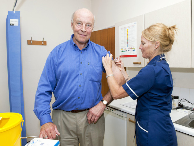 Tutti i vaccini, le cure, l'assistenza che si potrà avere gratis in Italia