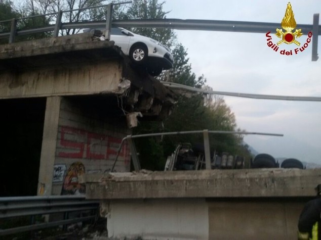 Quello di Fossano è il terzo ponte che crolla in sei mesi