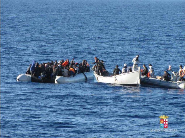 Ennesima tragedia del mare Morti 30 migranti su un barcone
