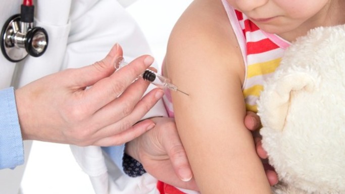 Vaccini, crollata la copertura dei bambini. Troppi allarmismi