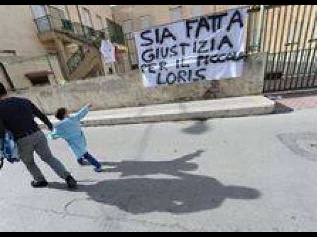 Loris: spunta l'ipotesi che sia stato ucciso da due persone
