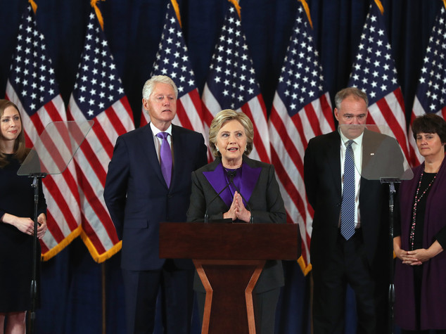 Clinton alle donne, "non vi scoraggiate"