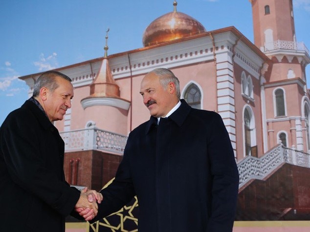 Bielorussia: Lukashenko ed Erdogan inaugurano moschea Minsk