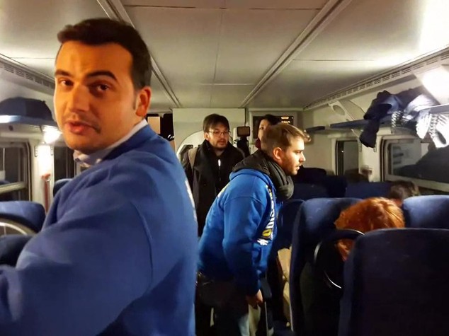 In viaggio sul Treno Tour del M5S, tra ottimismo e scaramanzia - VIDEO