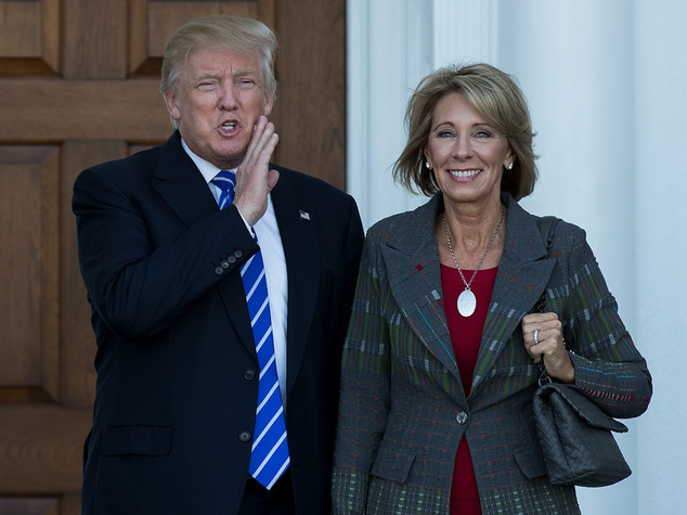 Trump: chi è Betsy DeVos, sorella fondatore di Blackwater