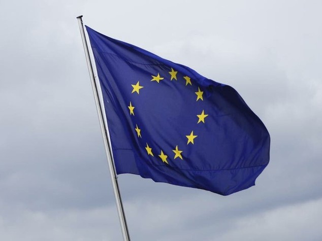 Ue, la bella 60enne con qualche ruga di troppo