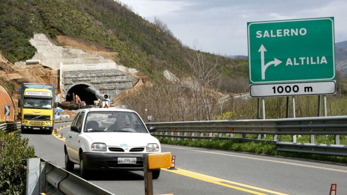 Viaggio sulla Salerno-Reggio Calabria, autostrada 4.0